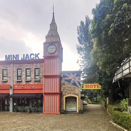 Hotel Container Inn Mitra Reddoorz Gadok Buitenkant foto