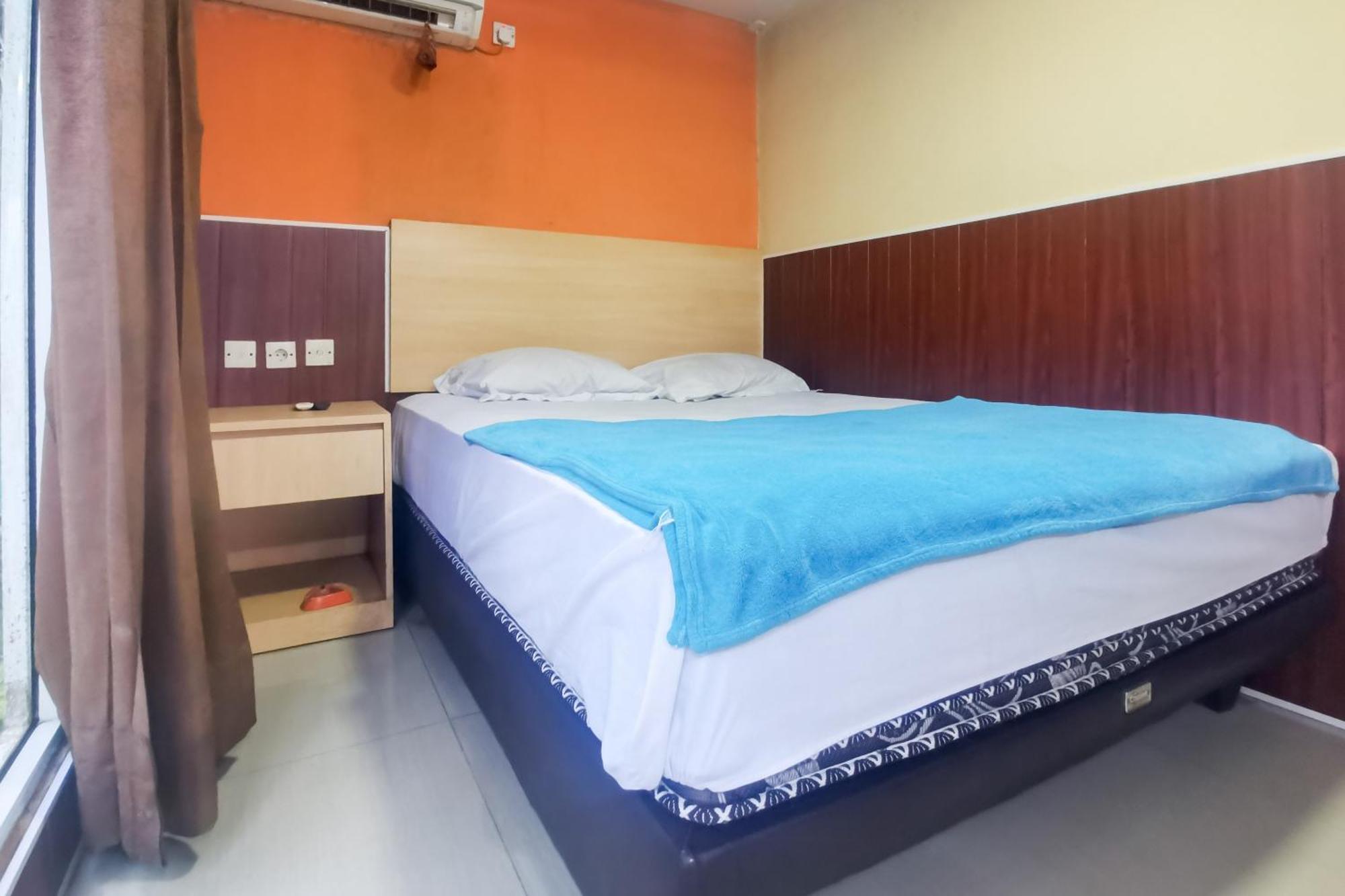 Hotel Container Inn Mitra Reddoorz Gadok Buitenkant foto
