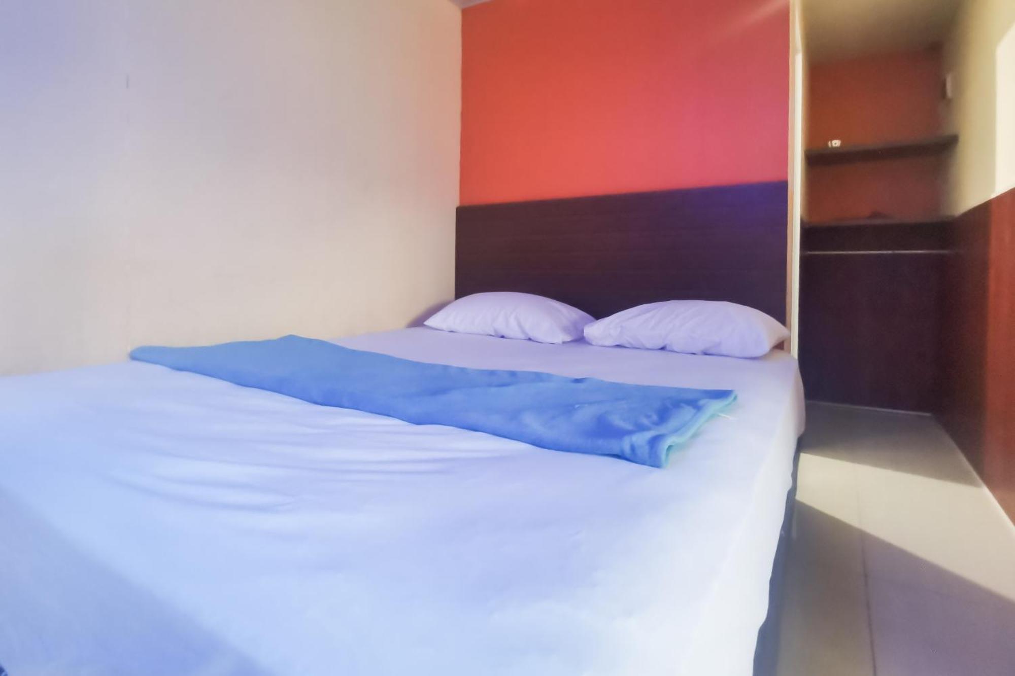 Hotel Container Inn Mitra Reddoorz Gadok Buitenkant foto