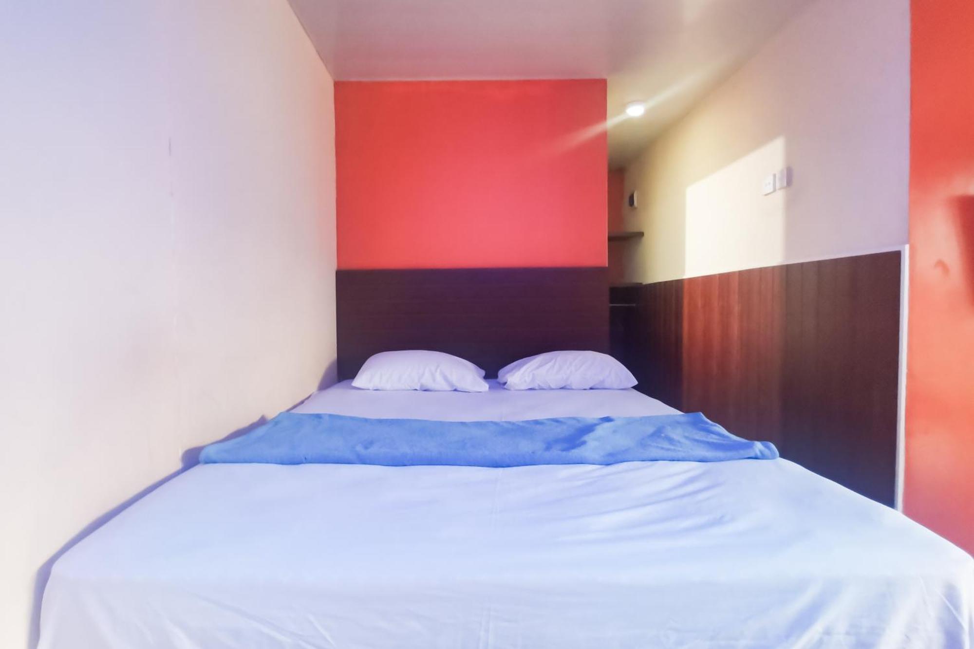 Hotel Container Inn Mitra Reddoorz Gadok Buitenkant foto