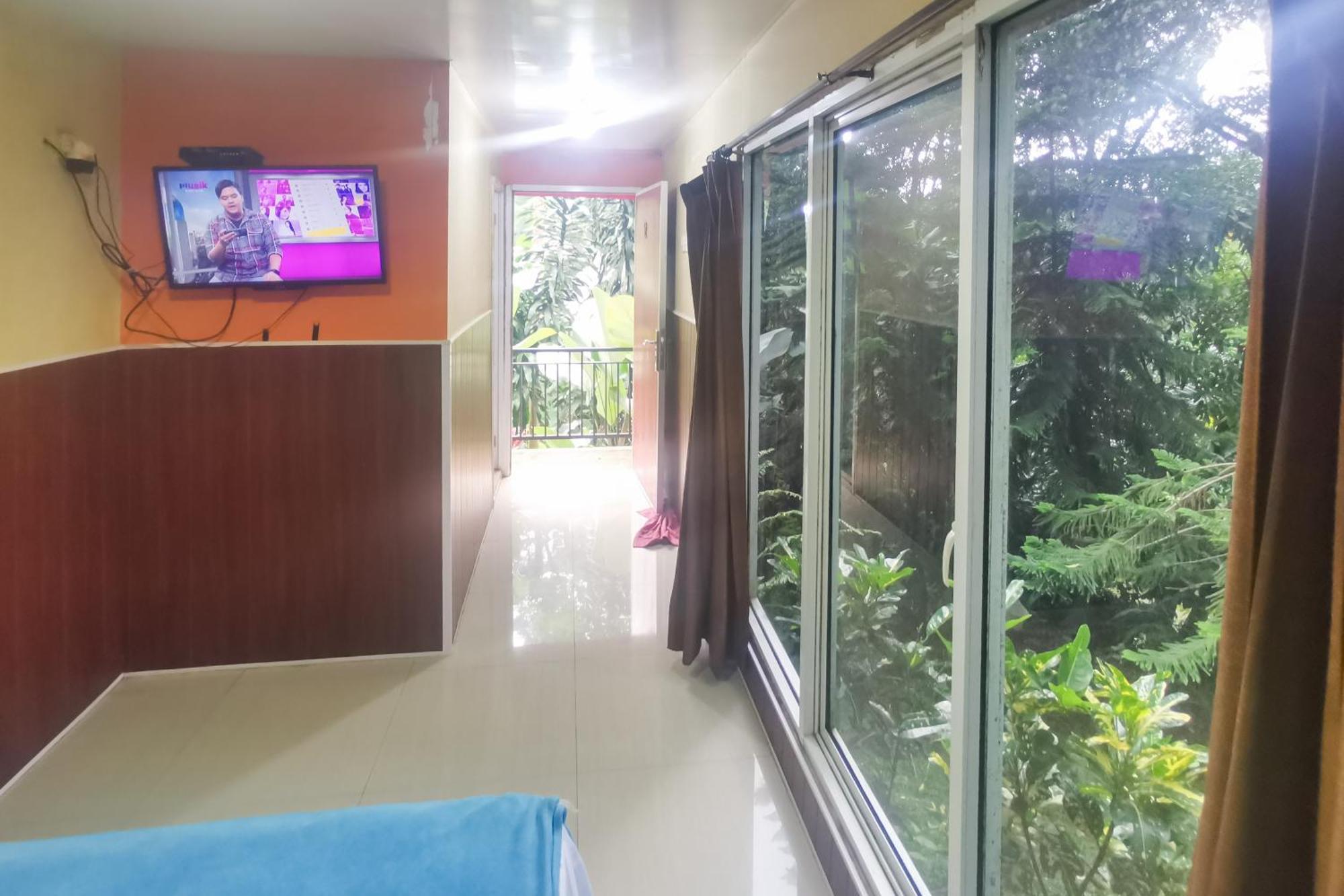 Hotel Container Inn Mitra Reddoorz Gadok Buitenkant foto