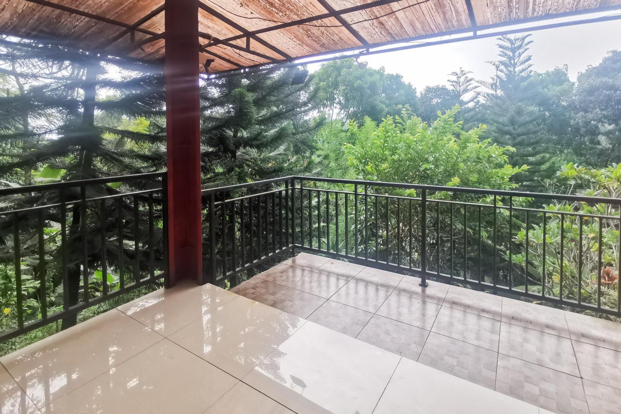 Hotel Container Inn Mitra Reddoorz Gadok Buitenkant foto